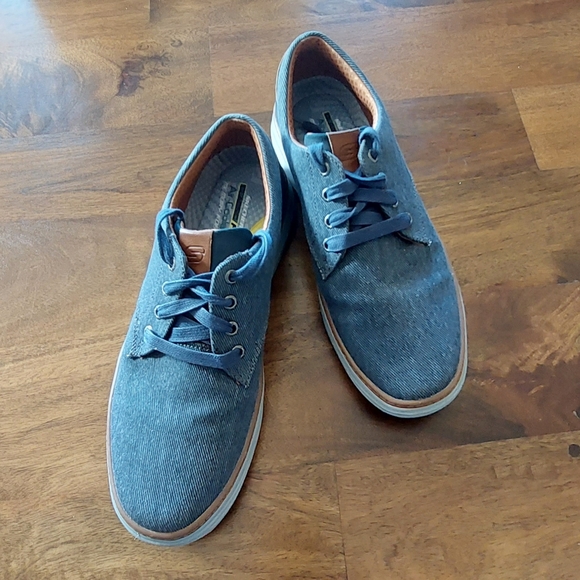 Skechers Other - Men's Skechers Air cooled Memory foam